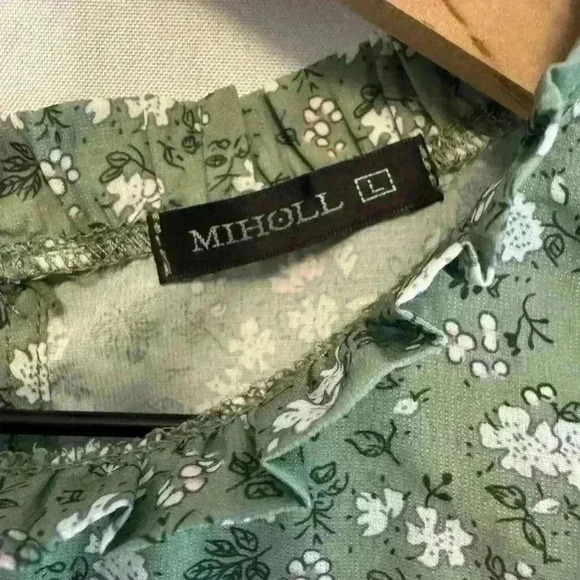 Miholl Blouse - Picture 16 of 16